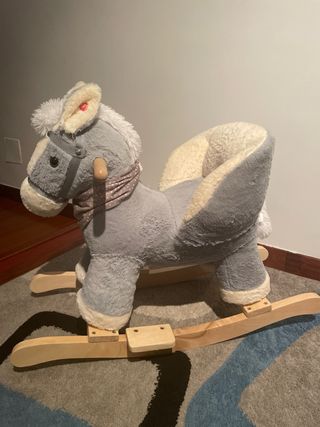 Caballito balancín peluche