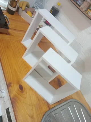 Estanterías blancas modulares