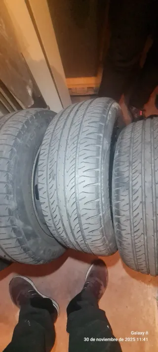 Juego de 4 Ruedas de Coche