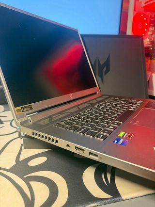 Portátil Acer Predator tritón 300 SE Plata