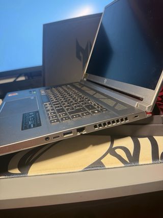 Portátil Acer Predator tritón 300 SE Plata