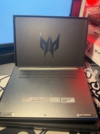 Portátil Acer Predator tritón 300 SE Plata