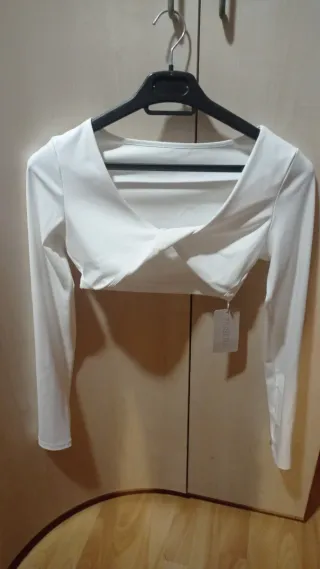 Top deportivo manga larga (Shein)