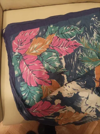 Pareo estampado tropical surf