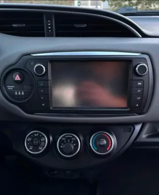 Toyota Yaris 2015 solo 90.000km!!!