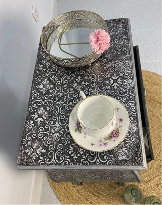 Cómoda cajones madera y pan de plata