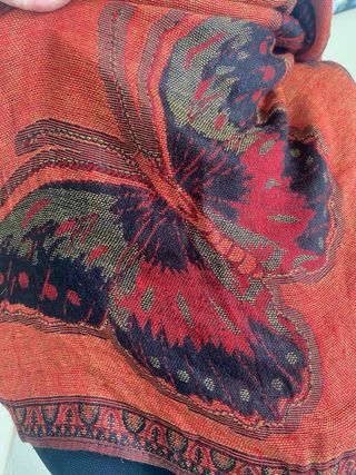 Sciarpa con farfalle 100%cashmer