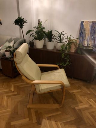 POÄNG - Mecedora madera y piel hueso