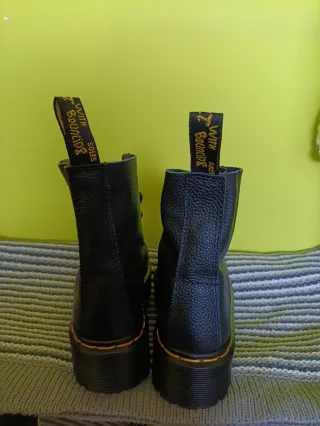 Botas Dr. Martens Sinclair Platform Negras