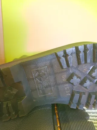 Botas Dr. Martens Sinclair Platform Negras