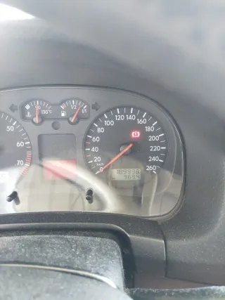 Volkswagen Golf 2004