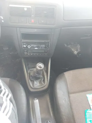 Volkswagen Golf 2004