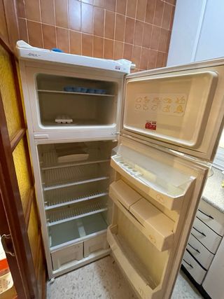 Frigorífico NEW POL 2 puertas