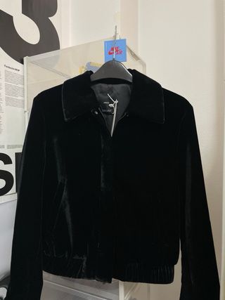 Bomber Mango terciopelo negra Talla S