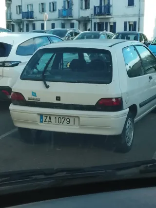 Renault clio  rt 94