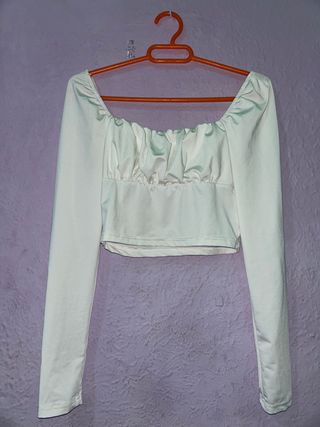 Blusa blanca manga larga escote fruncido