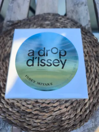 A drop d'Issey Eau de Parfum Fraîche 90ml