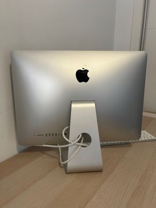 iMac 21,5” 2017 i5 16GB Plata