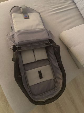 Mochila Urbana Negra y Gris