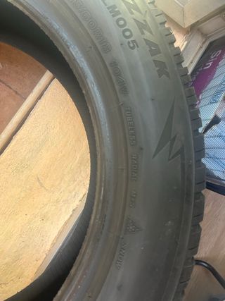 Neumático Invierno Bridgestone 225/60 R18