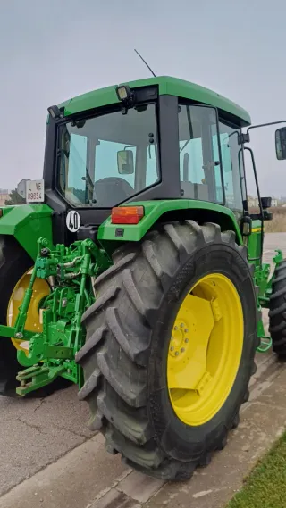 JOHN DEERE 6310