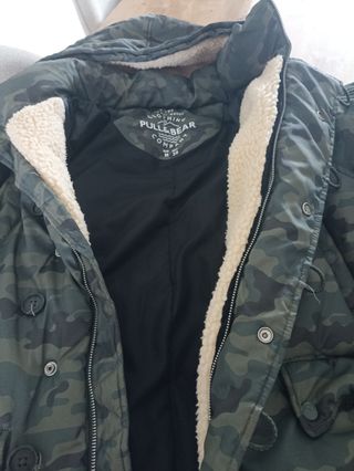 Chaqueta Invierno Pull&Bear Camuflaje Talla M