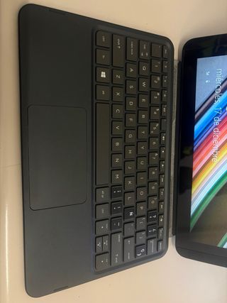 HP Pavilion x2 10 Intel Atom