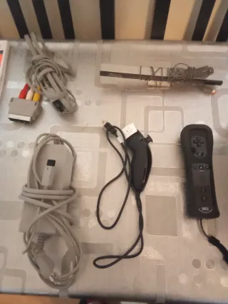 Nintendo Wii Negra + 2 Juegos