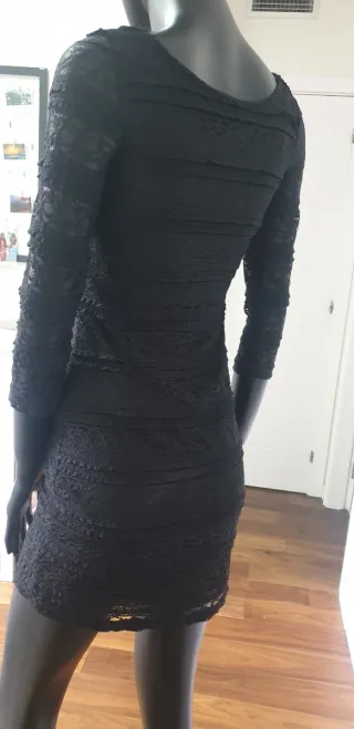 Vestido negro elegante fiesta