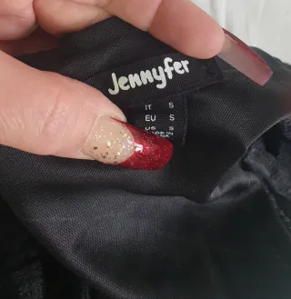 Vestido negro elegante fiesta