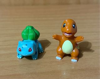 Figuras Pokémon (Bulbasaur y Charmander) año 1999