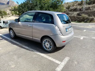 OCASIÓN DICIEMBRE!!!Lancia Ypsilon 2011