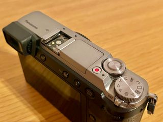 Panasonic Lumix GX80 (GX85) – Silver
