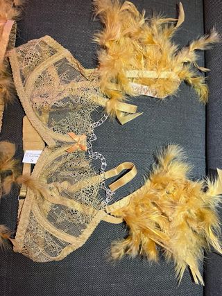 Conjunto Lencería Dorado con Plumas Talla S