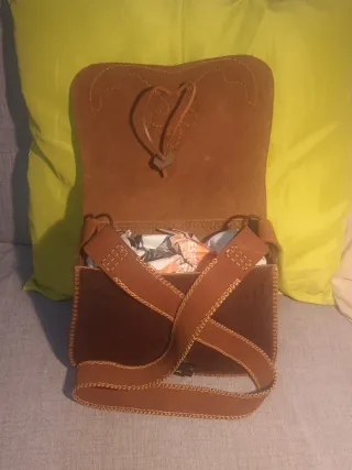 Borsa in cuoio fatta a mano