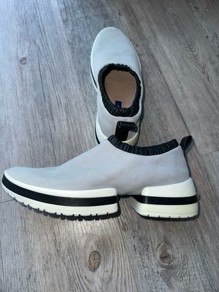 Zapatillas de piel grises mujer