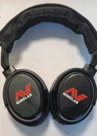 Metal detector Minelab Equinox 800