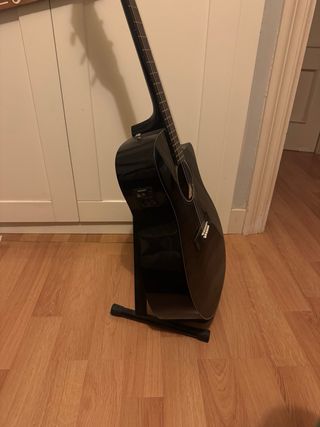 Soporte para guitarra negro