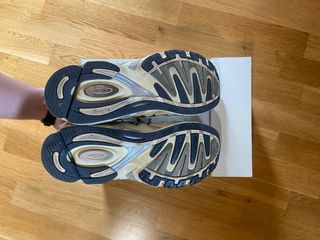 Adidas Response CL x Bad Bunny Gris/Blanco