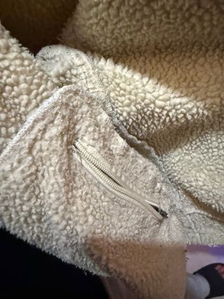 Cazadora vaquera forrada beige y azul