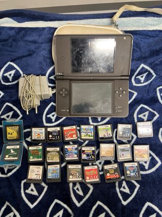Nintendo DS XL Dorada y Blanca + Juegos