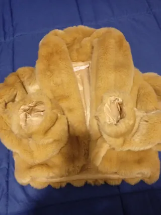 Chaqueta corta pelo Mango