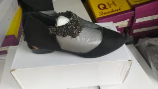 Zapatos negros de malla con pedrería