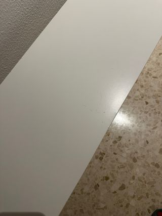 Mesa auxiliar blanca