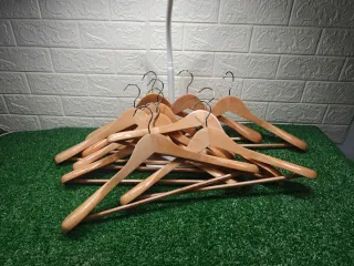 Pack de 10 Perchas Madera Traje Hombro Natural