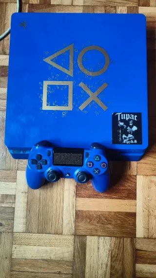 PS4 Edición Limitada Azul y Dorado