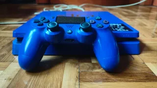 PS4 Edición Limitada Azul y Dorado