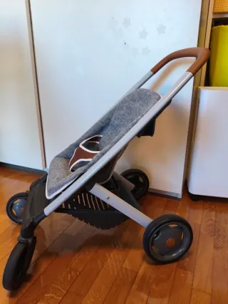 Cochecito de muñecas gris