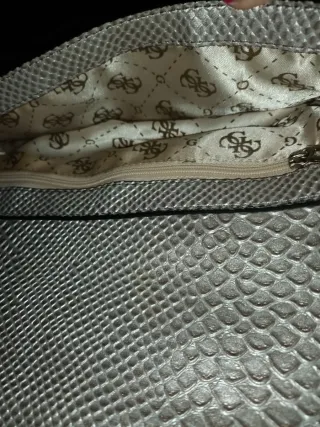 Borsetta Guess effetto pitone