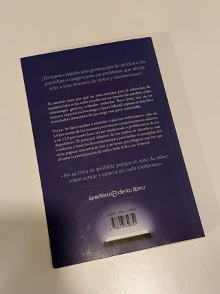 Niños atrapados por las pantallas